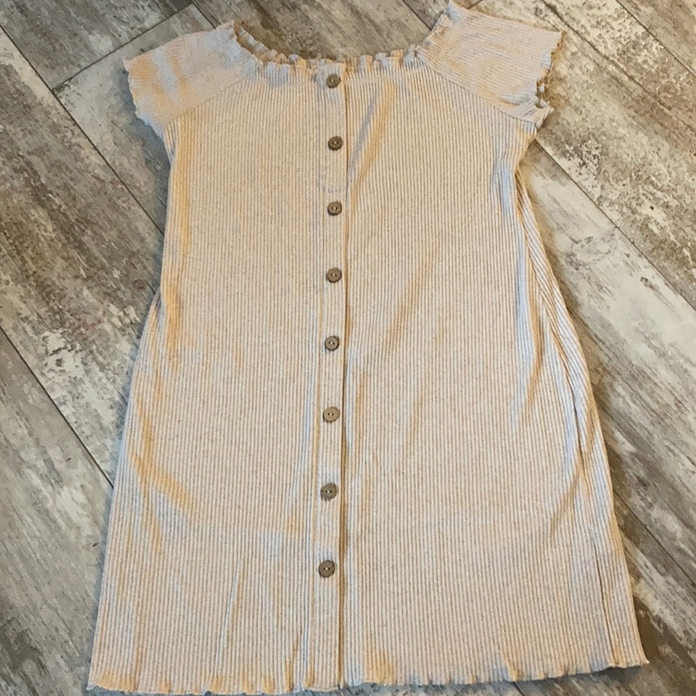 Junior girls dress size XL